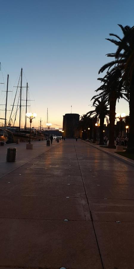 Apartment Okrug Gornji - Trogir With Sea View Zewnętrze zdjęcie