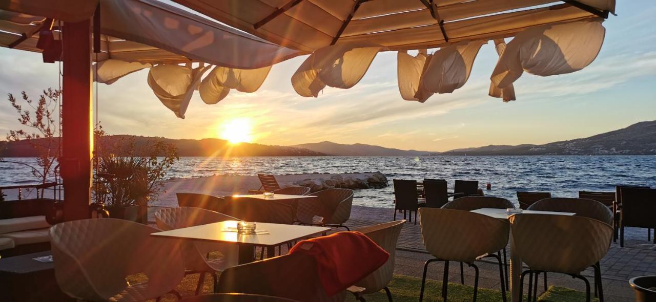 Apartment Okrug Gornji - Trogir With Sea View Zewnętrze zdjęcie