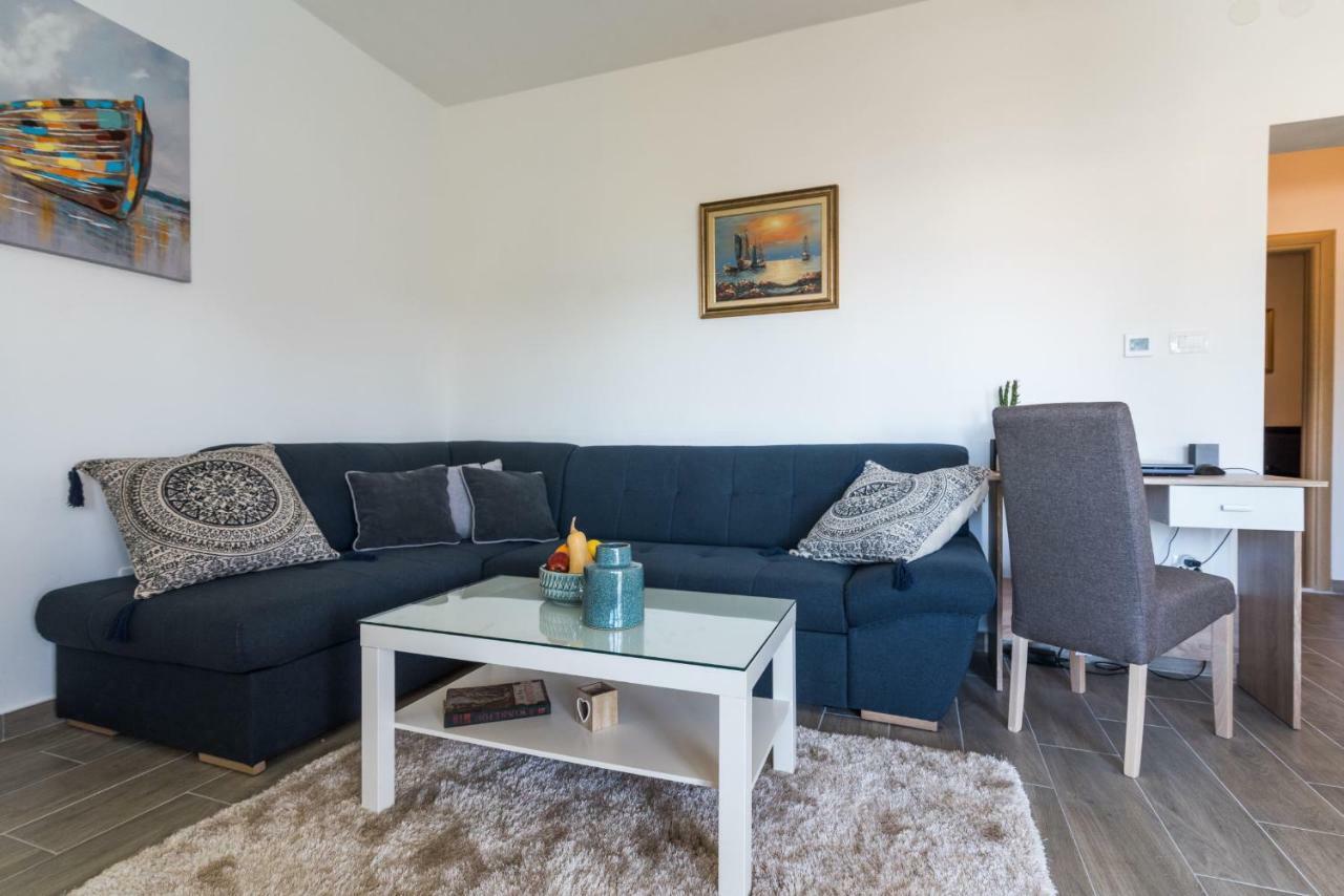 Apartment Okrug Gornji - Trogir With Sea View Zewnętrze zdjęcie