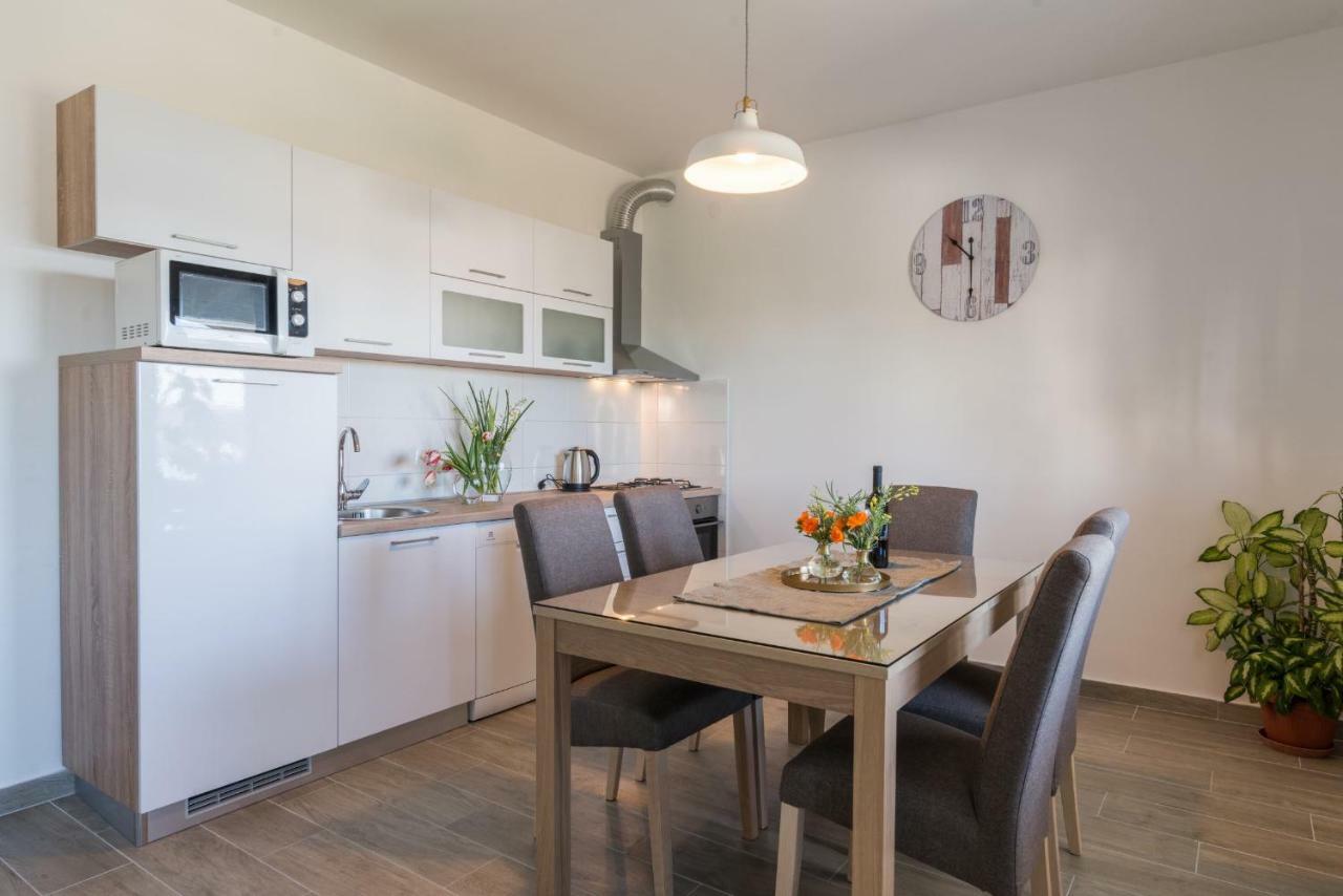 Apartment Okrug Gornji - Trogir With Sea View Zewnętrze zdjęcie